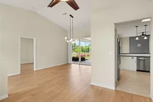 5325 Gardens Dr, Sarasota, FL 34243 - Photo 20
