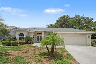 5325 Gardens Dr, Sarasota, FL 34243 - Photo 2