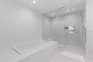 301 1st St S, Saint Petersburg, FL 33701 - Photo 16