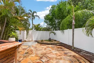 2221 Colonial Dr, Dunedin, FL 34698 - Photo 36