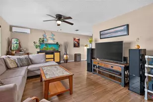 2221 Colonial Dr, Dunedin, FL 34698 - Photo 4