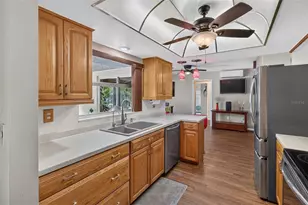 2221 Colonial Dr, Dunedin, FL 34698 - Photo 12