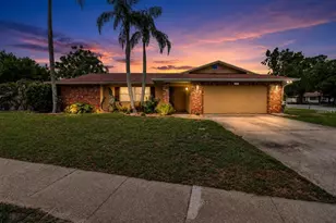 2221 Colonial Dr, Dunedin, FL 34698 - Photo 1