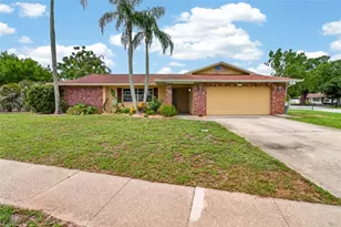 2221 Colonial Dr, Dunedin, FL 34698 - Photo 1