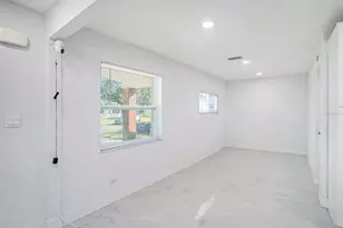 1778 New Hampshire Ave NE, Saint Petersburg, FL 33703 - Photo 16
