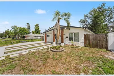1778 New Hampshire Avenue NE, Saint Petersburg, FL 33703 - Photo 4