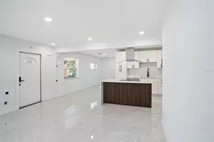 1778 New Hampshire Ave NE, Saint Petersburg, FL 33703 - Photo 10