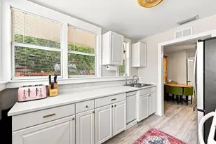 1161 Newton Ave S, Saint Petersburg, FL 33705 - Photo 16