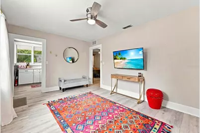 1161 Newton Avenue S, Saint Petersburg, FL 33705 - Photo 8