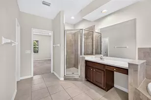 7906 Camden Woods Dr, Tampa, FL 33619 - Photo 60