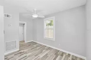 128 W North St, Tampa, FL 33604 - Photo 10