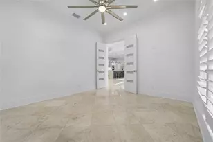 4802 W Beachway Dr, Tampa, FL 33609 - Photo 20