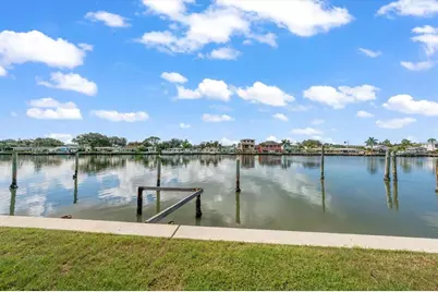 337 La Hacienda Drive, Indian Rocks Beach, FL 33785 - Photo 44