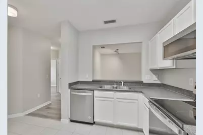 6437 Cypressdale Drive #201, Riverview, FL 33578 - Photo 4