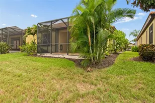 322 Mystic Falls Dr, Apollo Beach, FL 33572 - Photo 44