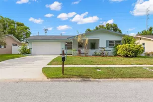 965 Santa Monica Dr, Dunedin, FL 34698 - Photo 2