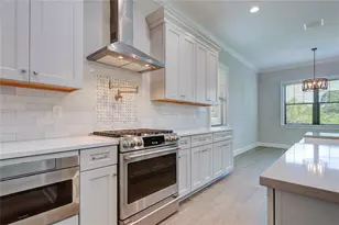 855 39th Ave N, Saint Petersburg, FL 33703 - Photo 8