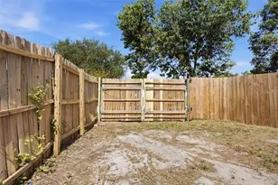 2051 Magnolia Dr, Clearwater, FL 33764 - Photo 42