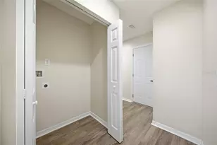 2051 Magnolia Dr, Clearwater, FL 33764 - Photo 18