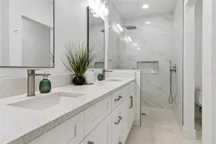 7211 Orpine Dr N, Saint Petersburg, FL 33702 - Photo 18