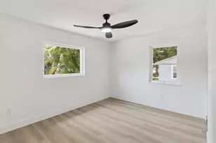 7211 Orpine Dr N, Saint Petersburg, FL 33702 - Photo 20