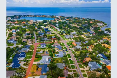 910 Snell Isle Boulevard NE, Saint Petersburg, FL 33704 - Photo 12