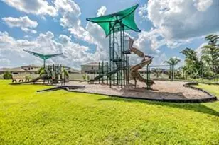19364 Breynia Dr, Lutz, FL 33558 - Photo 10