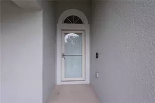 1761 Bonita Bluff Ct, Ruskin, FL 33570 - Photo 4