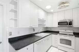 1335 Queen Anne Dr, Palm Harbor, FL 34684 - Photo 12
