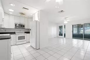 1335 Queen Anne Dr, Palm Harbor, FL 34684 - Photo 10