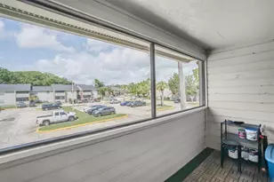 1400 Gandy Blvd N, Saint Petersburg, FL 33702 - Photo 10