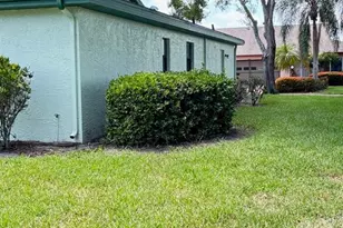 2606 Locksley St, Sun City Center, FL 33573 - Photo 12