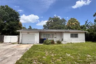 5597 Pershing St NE, Saint Petersburg, FL 33703 - Photo 1