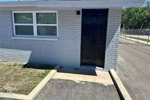 1104 E 140th Ave, Tampa, FL 33613 - Photo 4