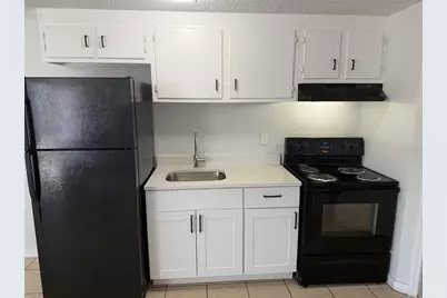 1104 E 140th Avenue #B, Tampa, FL 33613 - Photo 16