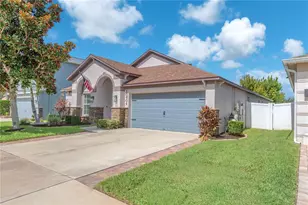 10904 Rainbow Pyrite Dr, Wimauma, FL 33598 - Photo 2