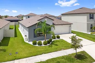 31664 Sun Kettle Loop, Wesley Chapel, FL 33545 - Photo 4