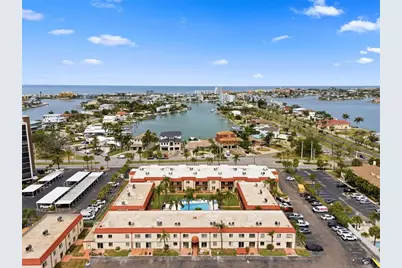 10365 Paradise Boulevard #1, Treasure Island, FL 33706 - Photo 2