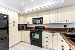 320 Island Way, Clearwater Beach, FL 33767 - Photo 12