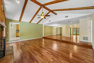818 Village Way, Palm Harbor, FL 34683 - Photo 6