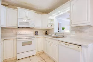 5213 97th Way N, Saint Petersburg, FL 33708 - Photo 4