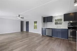 7930 Froggy Ln, Zephyrhills, FL 33540 - Photo 8