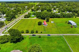 7930 Froggy Ln, Zephyrhills, FL 33540 - Photo 24
