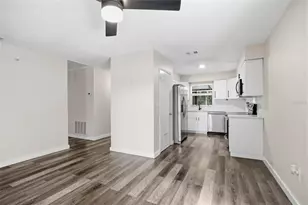2801 51st Ave S, Saint Petersburg, FL 33712 - Photo 12