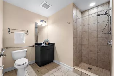 13941 Clubhouse Drive #106, Tampa, FL 33618 - Photo 6