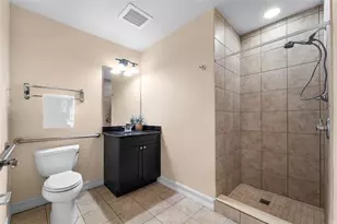 13941 Clubhouse Dr, Tampa, FL 33618 - Photo 6
