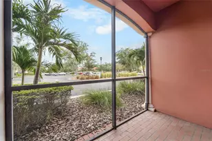 13941 Clubhouse Dr, Tampa, FL 33618 - Photo 18
