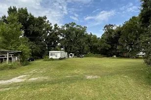3406 Holloway Rd, Plant City, FL 33567 - Photo 2