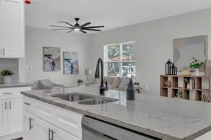1901 31st St S, Saint Petersburg, FL 33712 - Photo 12