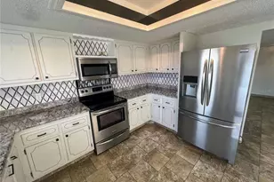 9 Haig Pl, Dunedin, FL 34698 - Photo 4
